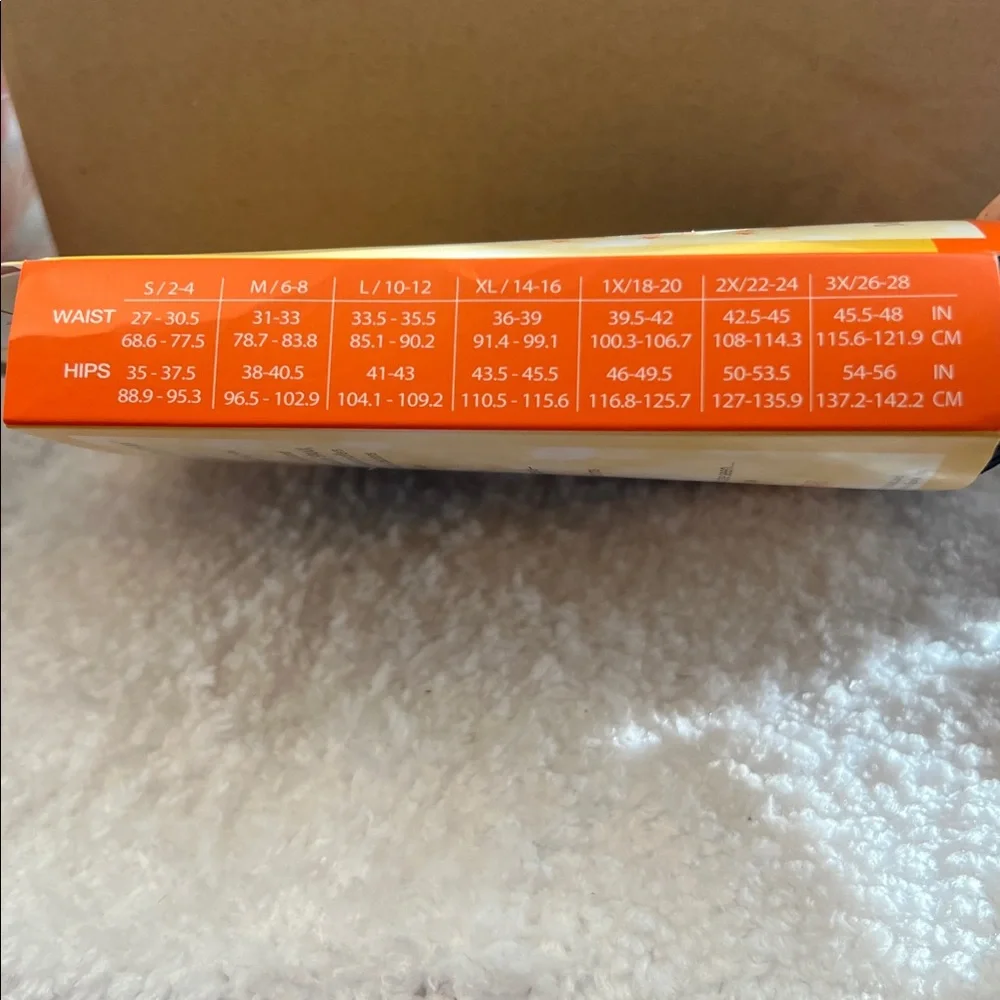 SPANX Black Capri Shaping Leggings - Picture 7 of 7